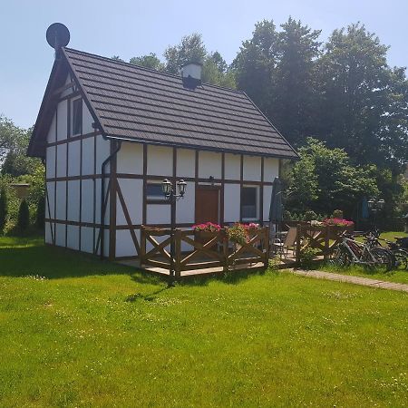 Chata Nad Rzeka Lipusz エクステリア 写真
